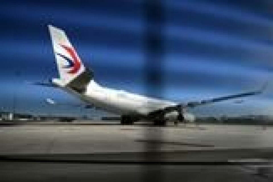 Flyet fra China Eastern Airlines på rullebanen i Sydney mandag. Scanpix/EPA/Paul Miller. Flyet fra China Eastern Airlines på rullebanen i Sydney mandag. Scanpix/EPA/Paul Miller.