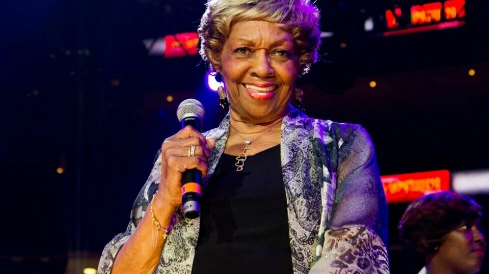 Cissy Houston hadde en lang musikkarriere som gospel- og soulsanger. Hun var også moren til superstjernen Whitney Houston. Arkivfoto: Charles Sykes / Invision / AP / NTB