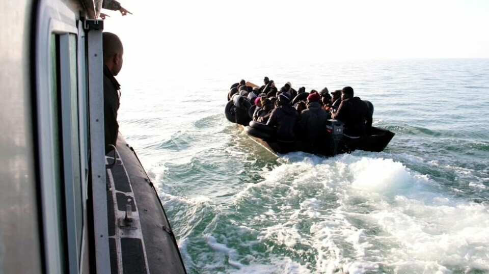 EUs håp er at en strengere og mer samkjørt asylpolitikk skal få færre til å legge ut på den farlige sjøveien til Europa. Foto: AP / NTB