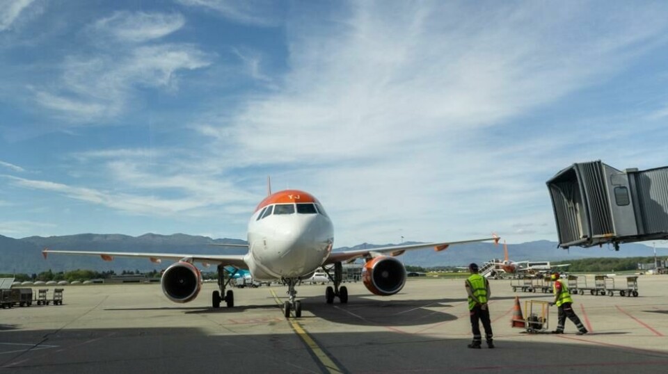 Passasjerene satt i flyet i over tre og en halv time, uten å komme seg av flekken. Selv etter toalett-hendelsen, måtte passasjerene vente i halvannen time før de fikk gå av flyet. Illustrasjonsfoto.