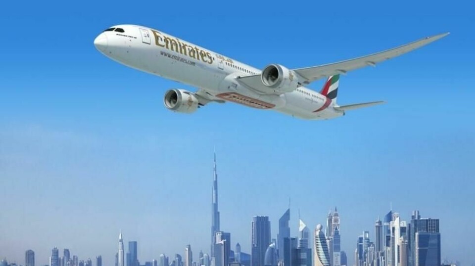 Flyselskapet Emirates går nå offentlig ut med en garanti om å dekke passasjerenes utlegg til medisinske utgifter på inntil 150.000 euro, tilsvarende over 1,5 millioner norske kroner, dersom de blir syke underveis. Emirates hadde normalt, før coronapandemien brøt ut, daglige flyvninger mellom Dubai og Oslo.Foto: Emirates.