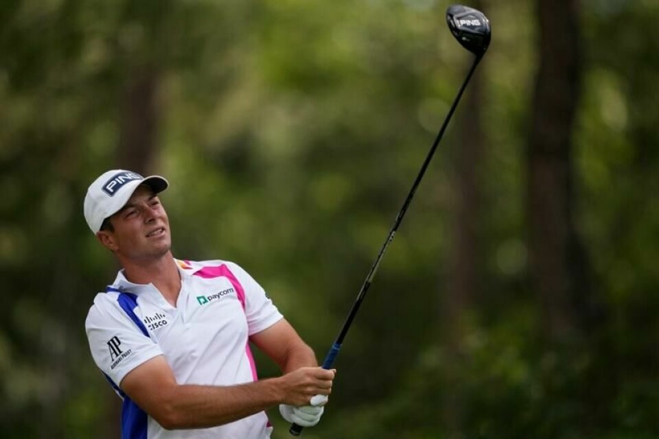 Viktor Hovland er i gang med sin første turnering for året.