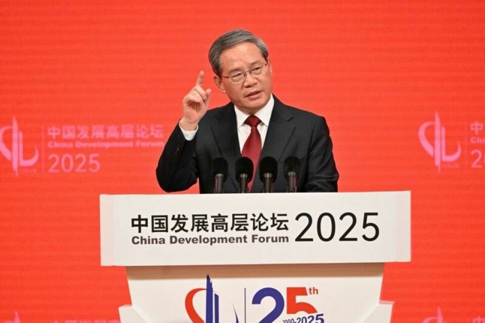 Kinas statsminister Li Qiang talte søndag til en forsamling med globale næringslivsledere.