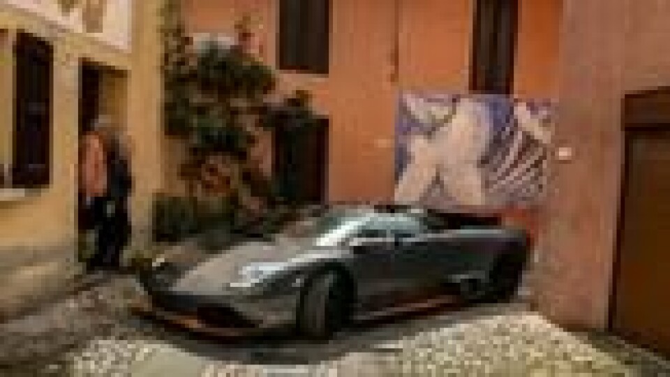 UTFORDRENDE: Lamborghini Murcielago sniker seg rundt forsiktig rundt i trange bakgater. Dette er ikke en øvelse for folk med høyt blodtrykk. Foto: wolfango spaccarelli UTFORDRENDE: Lamborghini Murcielago sniker seg rundt forsiktig rundt i trange bakgater. Dette er ikke en øvelse for folk med høyt blodtrykk. Foto: wolfango spaccarelli Foto: broom