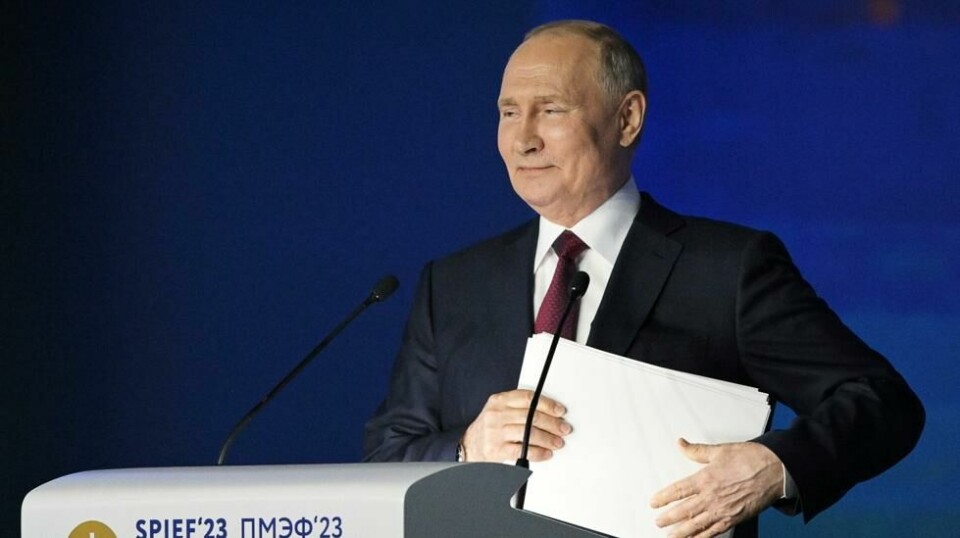Russlands president Vladimir Putin gir inntrykk av at det går bra med russisk økonomi, tross vestlige sanksjoner og det at mange investorer nå skygger unna landet. Financial Times melder nå om tap på over 100 milliarder euro fro europeiske selskaper i Russland.