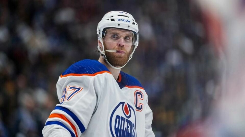 Connor McDavid og Edmonton Oilers er klar for semifinale i NHL-sluttspillet. Foto: Darryl Dyck / The Canadian Press via AP / NTB