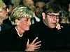 Prinsesse Diana og Elton John var nære venner og de to trøstet hverandre under begravelsen av Gianni Versace hun en drøy måned før Diana døde i en bilulykke i Paris. Foto: Stefano Rellandini / Reuters