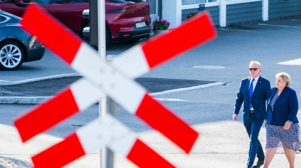 – Ektefeller har ingen plikt til å forklare seg mot hverandre. Det går klart frem av Straffeprosessloven. Politiet vil derfor ikke kunne kreve å få informasjon om hva ektefellene eventuelt har kommunisert med hverandre, uten at de selv samtykker i å dele slike opplysninger, sier tidligere Økokrim-topp Erling Grimstad.