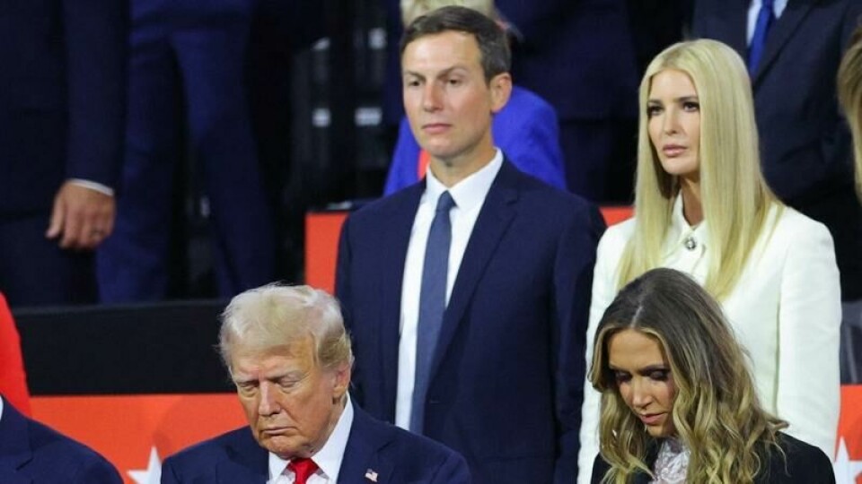 Donald Trump, Lara Trump, Ivanka Trump og Jared Kushner fotoografert under republikanernes landsmøte i sommer. Donald Trump, Lara Trump, Ivanka Trump og Jared Kushner fotoografert under republikanernes landsmøte i sommer. Foto: Reuters / NTB / Brian Snyder