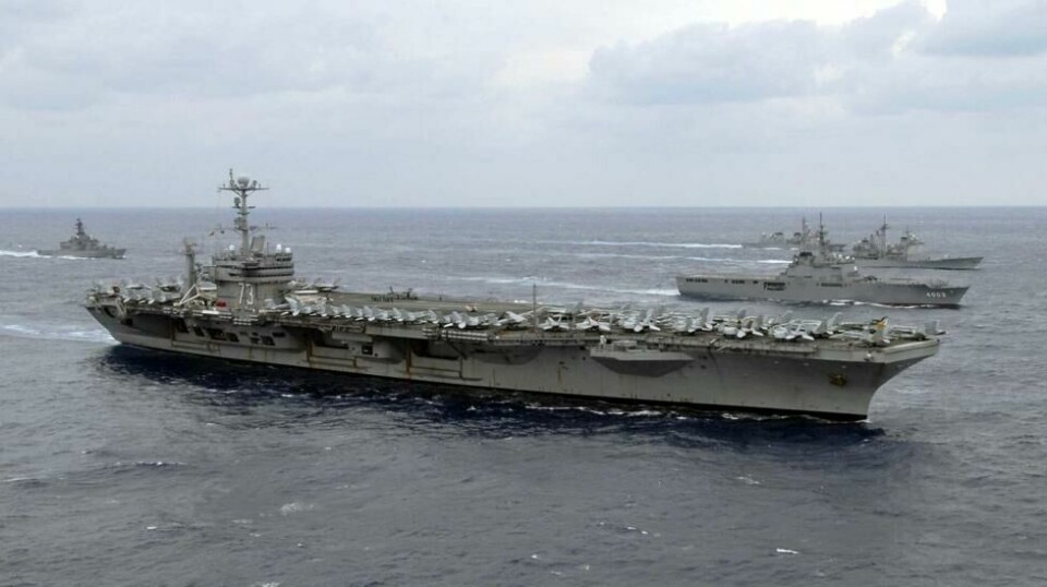Tre personer som arbeider på hangarskipet USS George Washington er funnet omkommet i løpet av en uke.