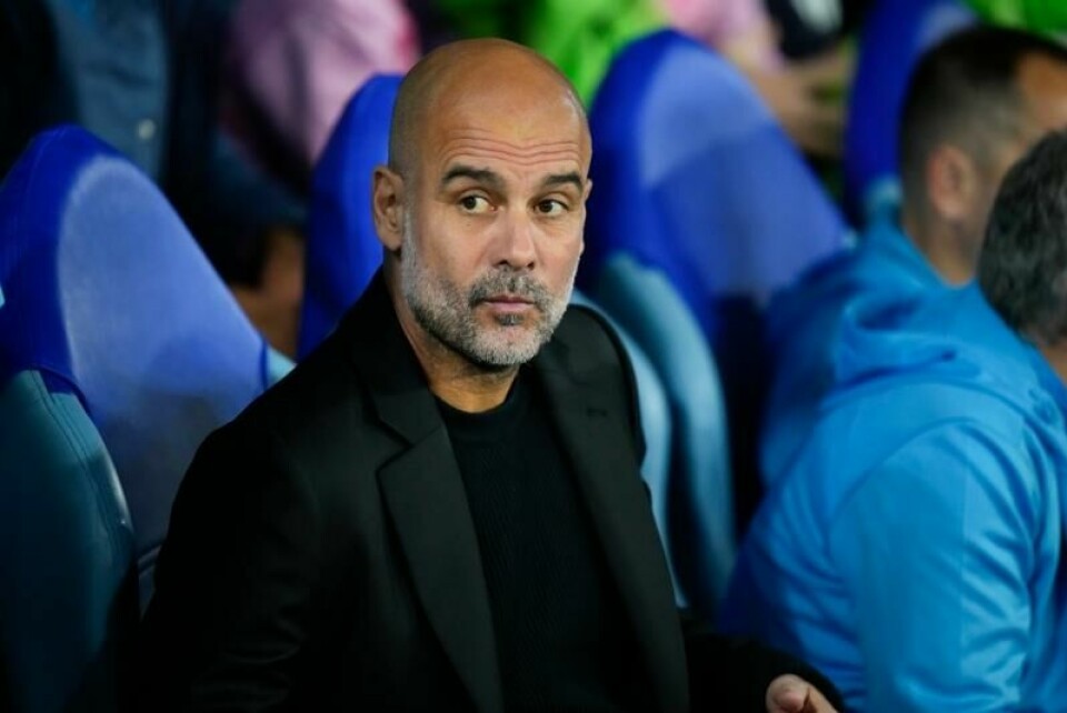 Pep Guardiola har forlenget kontrakten med Manchester City.