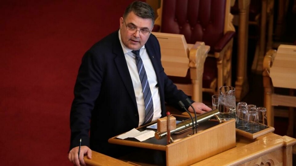 NY EØS-SKANDALE? Olje- og energiminister Kjell-Børge Freiberg (Frp) hevder at Norge fortsatt kan bruke alle inntektene fra utenlandskablene til å senke nettleia innenlands, også etter at Norge sluttet seg til EUs tredje energimarkedspakke.