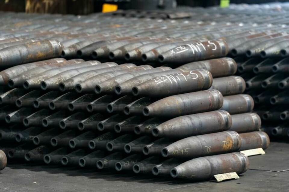Krig er god butikk for dem som lager og selger våpen, ammunisjon og militære tjenester. I fjor økte de 100 største produsentene sin omsetning med 4,2 prosent, ifølge svenske Sipris årsrapport. Illustrasjonsfoto: Matt Rourke / AP / NTB