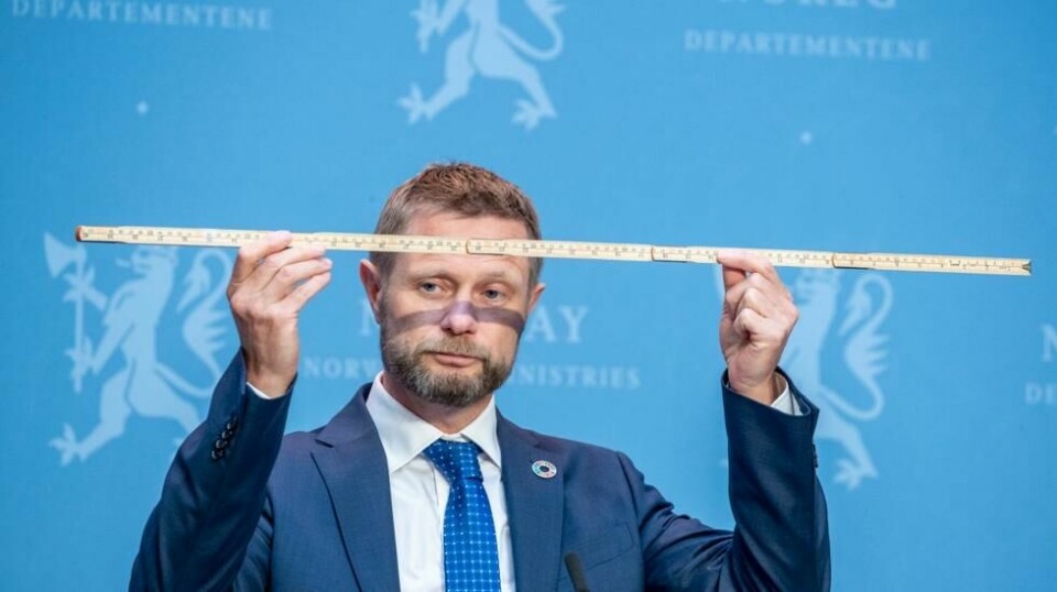 Mange har fått langvarige hukommelsesproblemer etter coronainfeksjon, ifølge en ny studie. Her fra en pressekonferanse i juni 2020 med daværende helse- og omsorgsminister Bent Høie (H). Foto: Terje Pedersen / NTB