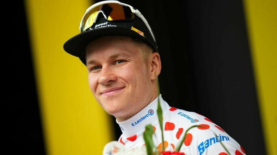 Jonas Abrahamsen sitter i Tour de France-brudd lørdag. Foto: Daniel Cole / AP / NTB