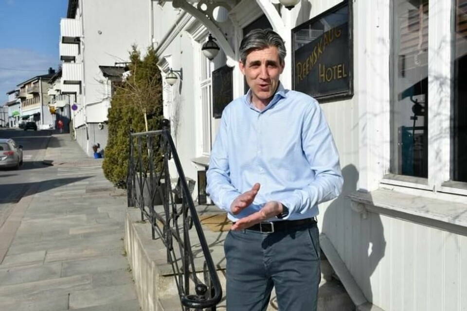Tony André Eide, her utenfor et av de seks hotellene i han driver: Reenskaug Hotel i Drøbak. Tony André Eide, her utenfor et av de seks hotellene i han driver: Reenskaug Hotel i Drøbak. Foto: Anders Horntvedt / Finansavisen
