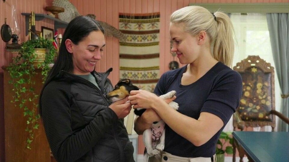 Bahare Viken (til venstre) og Emilie Voe Nereng ble gode venninner på «Farmen kjendis».