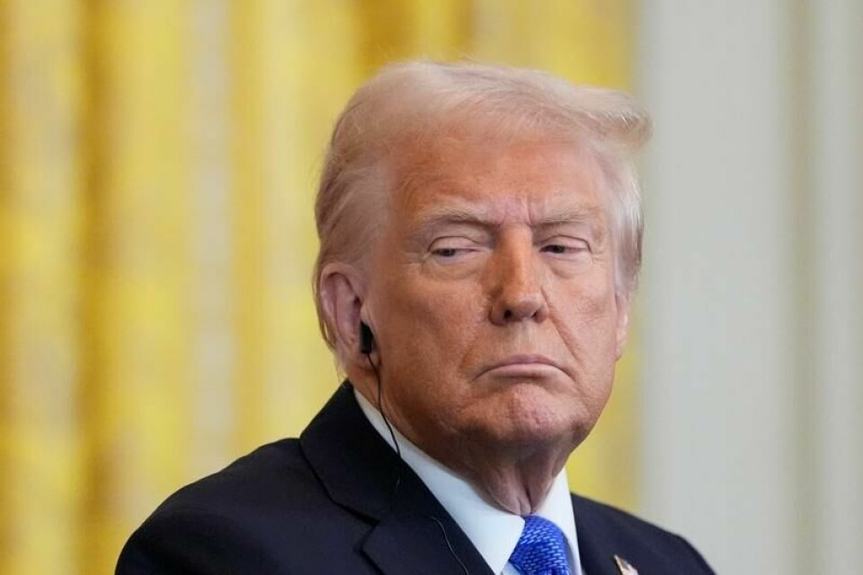 President Donald Trump kuttet all støtte til Sør-Afrika på grunn av myndighetenes landreform, som skal rette opp landulikheter. Trump tilbød samtidig hvite afrikanere i Sør-Afrika «som er ofre for urettferdig rasediskriminering» status som flyktninger og mulighet til å etablere seg i USA.