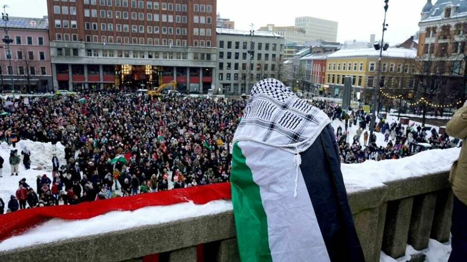 Palestinakomiteen arrangerte lørdag et demonstrasjonstog fra Youngstorget til den israelske ambassaden. Foto: Terje Bendiksby / NTB