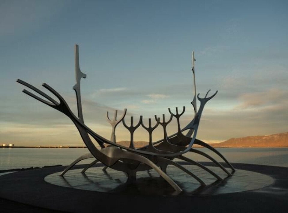 Sun Voyager i solnedgang. Sun Voyager i solnedgang.