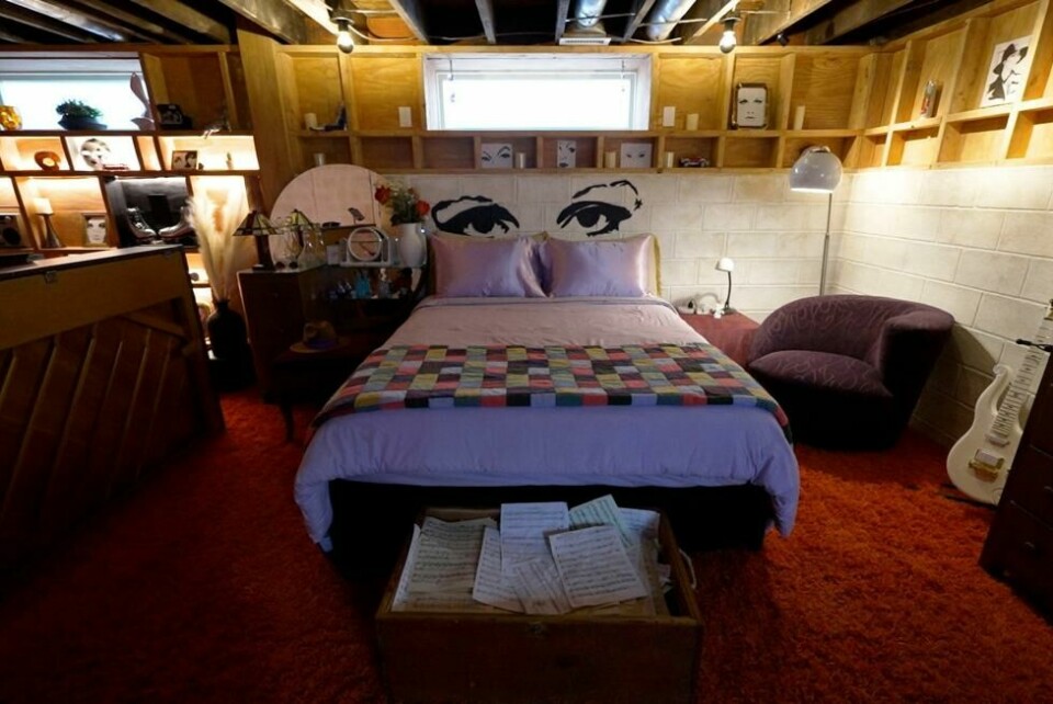 Prince-fansen har nå mulighet til å leie huset fra den ikoniske rockefilmen «Purple Rain» fra 1984. Her er The Kids soverom avbildet. Prince-fansen har nå mulighet til å leie huset fra den ikoniske rockefilmen «Purple Rain» fra 1984. Her er The Kids soverom avbildet. Foto: Mark Vancleave / AP Photo / NTB