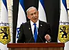 Israels statsminister Benjamin Netanyahu under en minneseremoni for falne soldater mandag. Her lovet han igjen at Israel kommer til å vinne full seier over Hamas. Foto: Debbie Hill / Pool Photo via AP / NTB