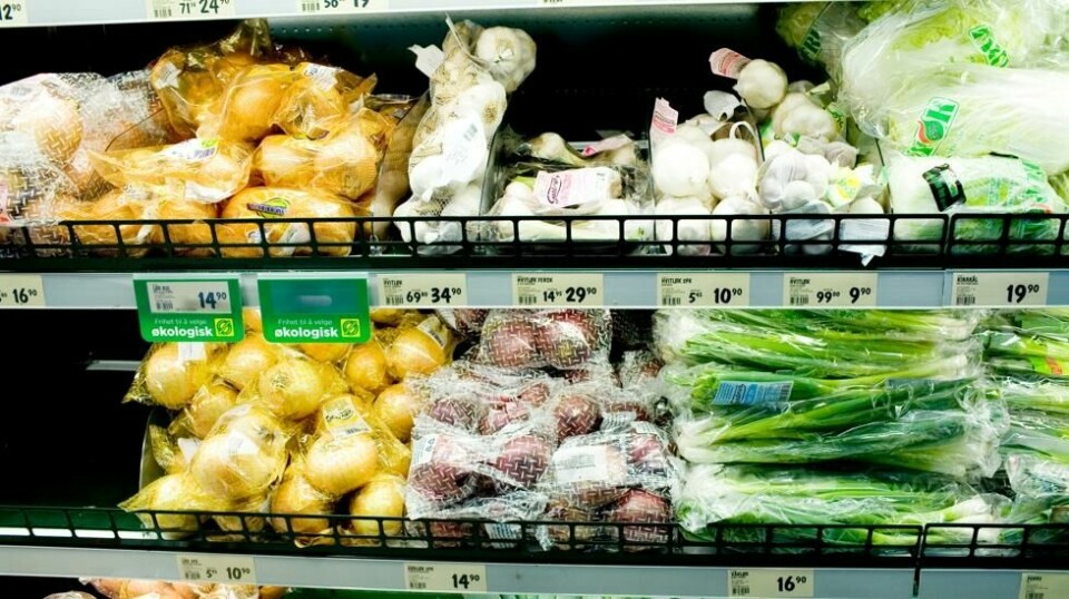 – EN LØK ER EN LØK: – Når det gjelder frukt og grønnsaker er både smak og næringsinnhold det samme. Det gjelder også for produkter med rene råvarer som for eksempel frossen laksefilet, sier ernæringsfysiolog Tine Mejlbo Sundfør.