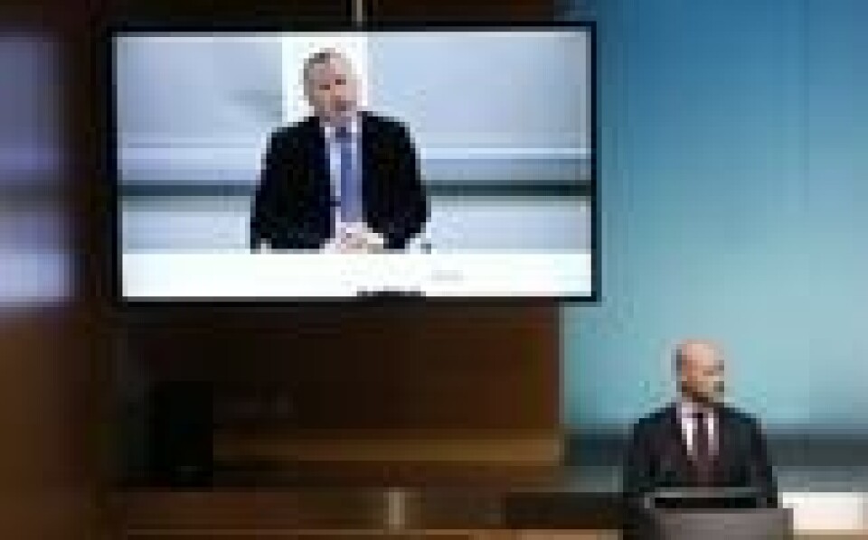 Nicolai Tangen var med på videolink da etterfølgeren til Yngve Slyngstad (nede til høyre) ble kjent. Nicolai Tangen var med på videolink da etterfølgeren til Yngve Slyngstad (nede til høyre) ble kjent. Foto: Ole Berg-rusten / NTB scanpix