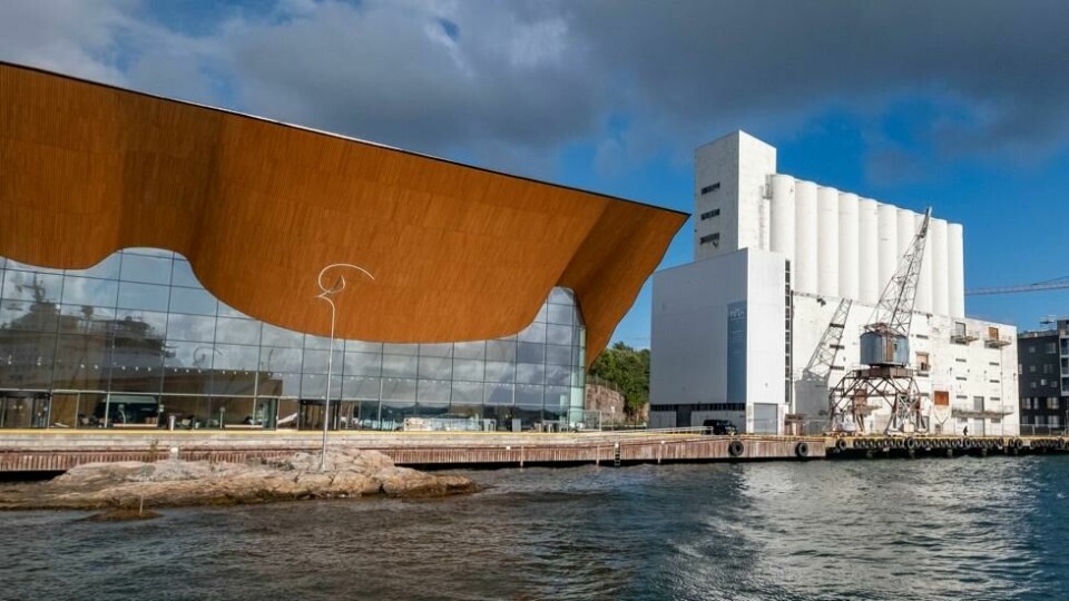 Den gamle vernede kornsiloen i Kristiansand står ved siden av kulturhuset Kilden. Siloen har i senere tid blitt omtalt som kunstsiloen i byen, en debatt som startet med pengegaven fra Nicolai Tangen. Den gamle vernede kornsiloen i Kristiansand står ved siden av kulturhuset Kilden. Siloen har i senere tid blitt omtalt som kunstsiloen i byen, en debatt som startet med pengegaven fra Nicolai Tangen. Foto: Tor Erik Schrøder / NTB scanpix