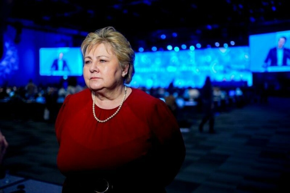 På Høyres landsmøte denne helgen vil partiet gå inn for å stramme inn reglene for familiegjenforening. Det støtter Erna Solberg.