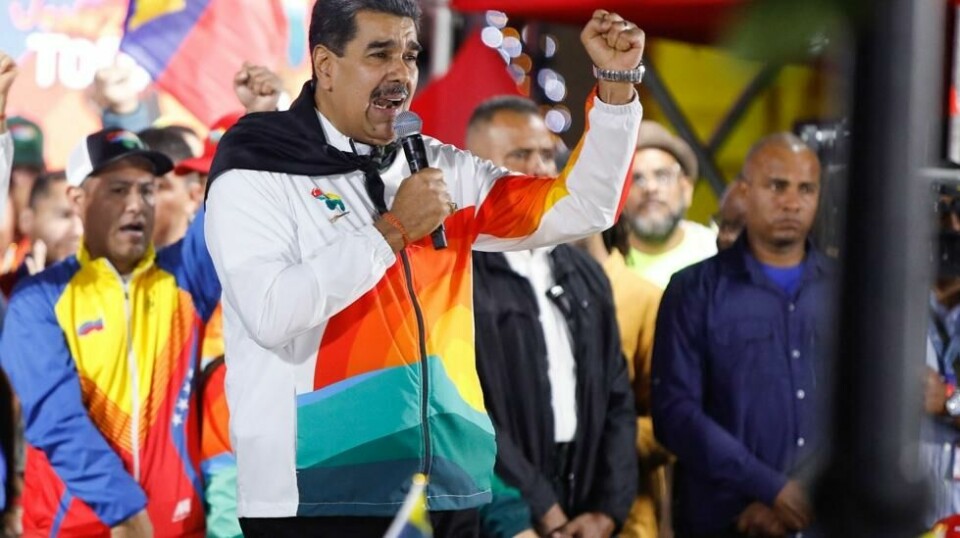 Venezuelas president, Nicolás Maduro, feirer valgresultatet der 95 prosent stemte for det territorielle kravet på Essequibo.