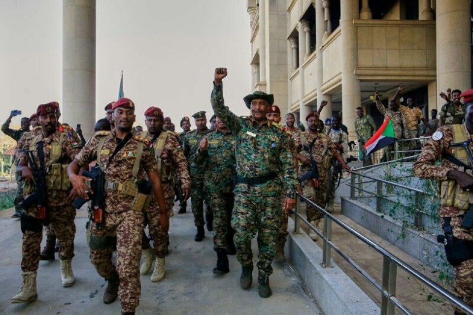 Sudans sterke mann, general Abdel-Fattah Burhan, returnerte onsdag til presidentpalasset i Khartoum som tidligere i uka ble gjenerobret av regjeringsstyrker.
