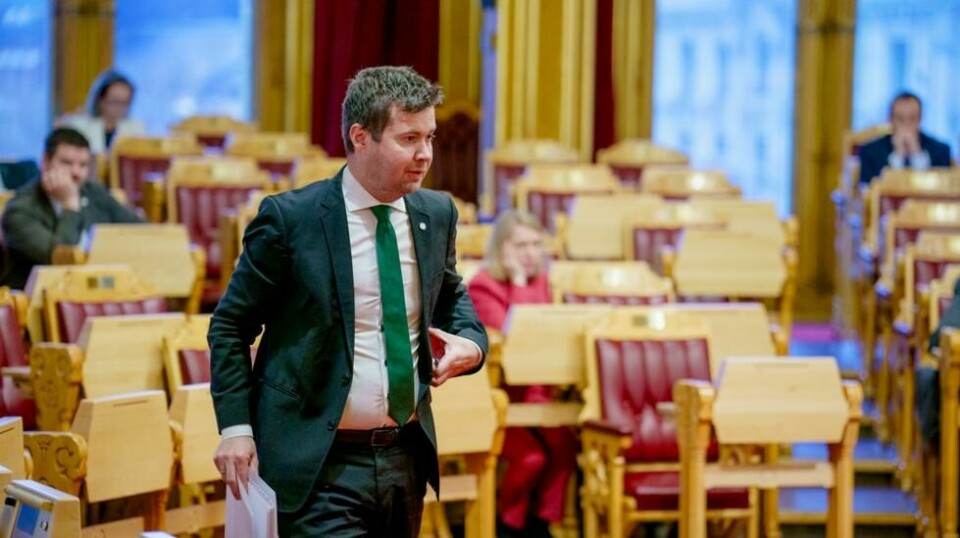 Partiene er enige om en strategi for å få selvforsyningsgraden opp til 50 prosent. Nå skal også bøndenes lønn sammenlignes med lærere og sykepleiere, istedenfor industriarbeidere. Og dyra skal spise mer grovfor og gress, istedenfor kraftfor. Foto: Stian Lysberg Solum / NTB