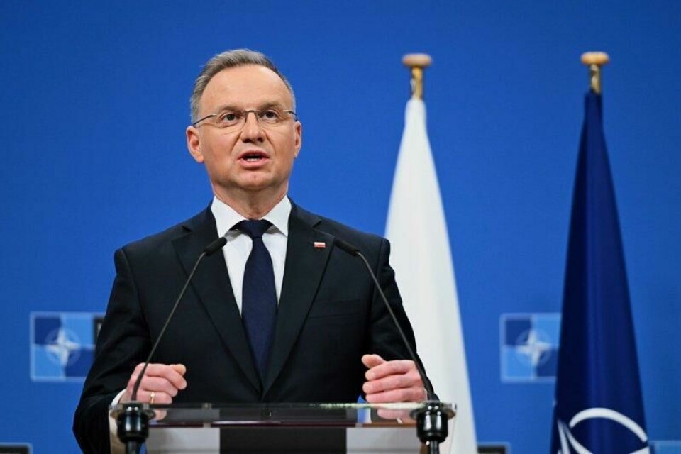 Polens president Andrzej Duda sier det er på tide at USA utplasserer atomvåpen i det østeuropeiske landet. Her under et pressetreff hos Nato i forrige uke.