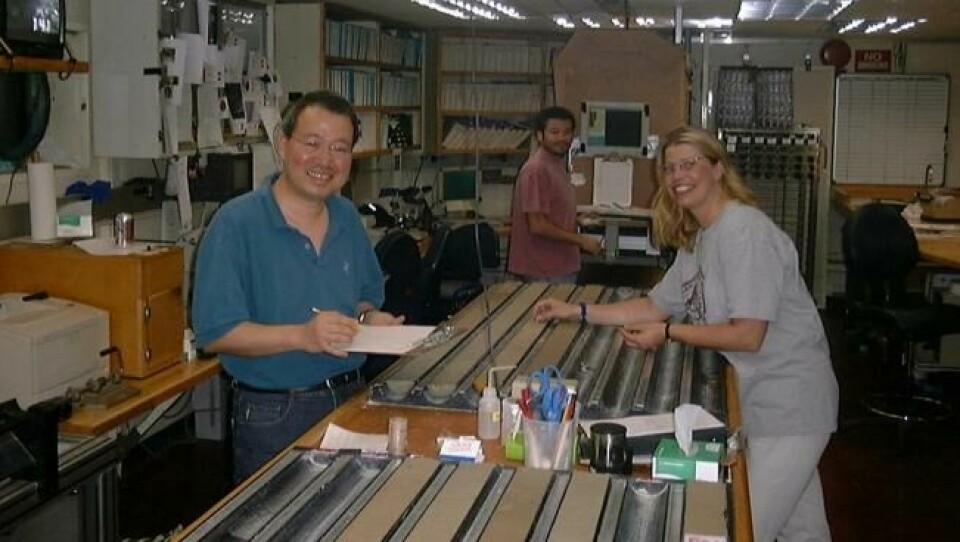 Kikki Kleiven på jobb med forskerkolleger fra Chili og Taiwan i 2012. Kikki Kleiven på jobb med forskerkolleger fra Chili og Taiwan i 2012. Foto: Privat