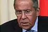 ANKLAGE: Den russiske utenriksministeren Sergej Lavrov mener et USA-inspirert direktiv hindrer FN-organisasjoner å gi bistand til å bygge opp igjen det krigsherjede Syria. Foto: Yuri Kochetkov / EPA/NTB scanpix