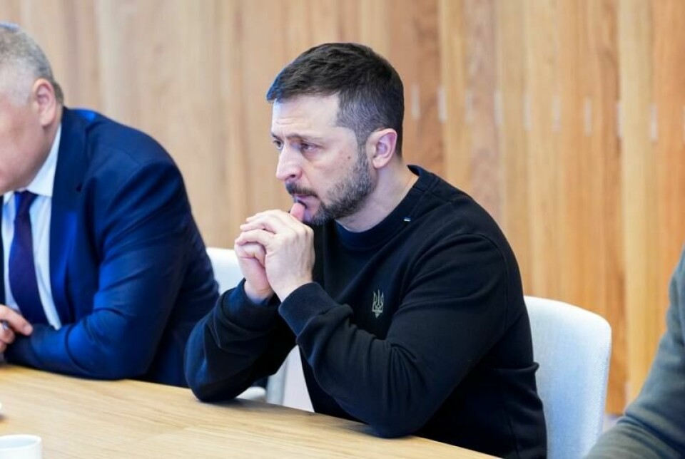 Ukrainas president Volodymyr Zelenskyj sier at USA forsøker å gjøre Putin til lags.