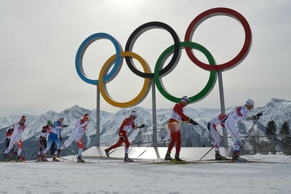 På dette bildet fra vinter-OL i Sotsji i 2014 konkurrer Johannes Dürr og Petter Northug side om side. Senere ble Dürr avslørt for doping. På dette bildet fra vinter-OL i Sotsji i 2014 konkurrer Johannes Dürr og Petter Northug side om side. Senere ble Dürr avslørt for doping. Foto: Alberto Pizzoli / AFP