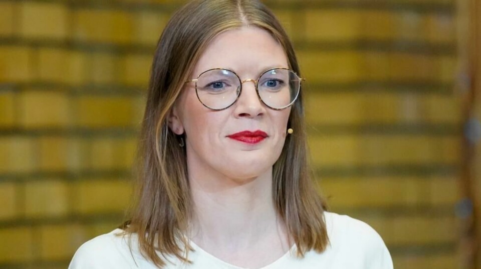 Marie Sneve Martinussen taler i Tromsø, som er vennskapsby med Gaza. Hun brukte store deler av sin 1. maitale til å appellere til at Norge må gjøre mer for å støtte palestinerne. Foto: Lise Åserud / NTB