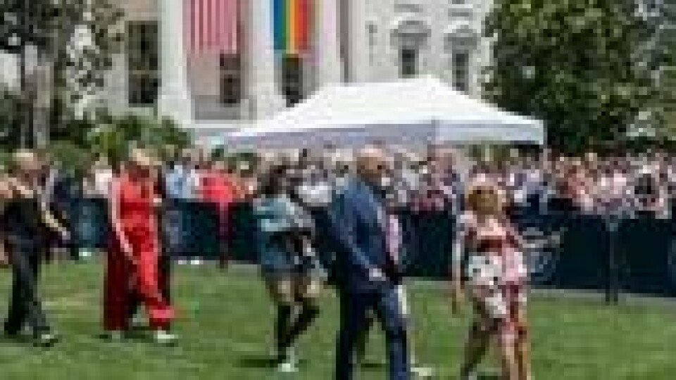 President Joe Biden og førstedame Jill Biden ankommer Pride Month-feiringen i Det hvite hus, lørdag 10. juni 2023. President Joe Biden og førstedame Jill Biden ankommer Pride Month-feiringen i Det hvite hus, lørdag 10. juni 2023. Foto: Manuel Balce Ceneta / AP Photo / NTB