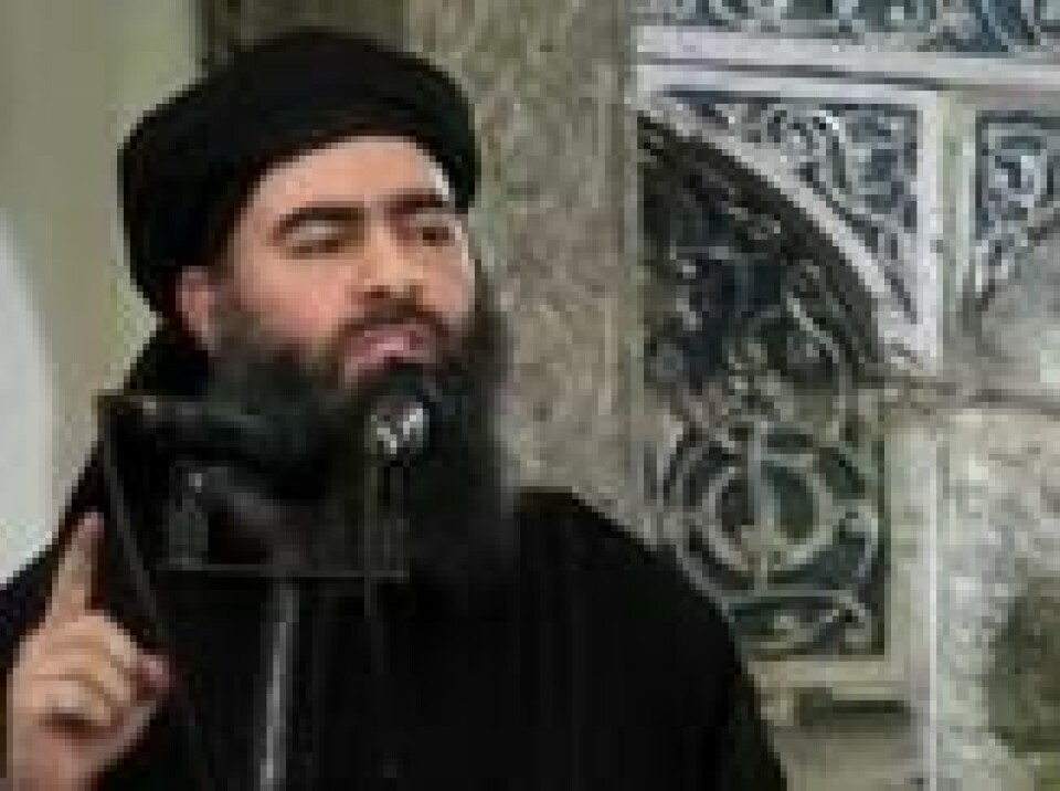 IS-leder Abu Bakr al-Baghdadi erklærer opprettelsen av gruppens «kalifat» fra moskeen i Mosul, i slutten av juni 2014. IS-leder Abu Bakr al-Baghdadi erklærer opprettelsen av gruppens «kalifat» fra moskeen i Mosul, i slutten av juni 2014. Foto: Uncredited / AP