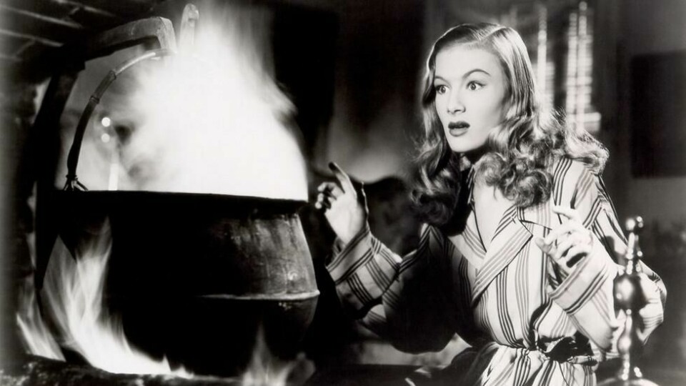 I komedien «I Married a Witch» (1942) spiller Veronica Lake en heks. En av hennes motspillere mente hun fortjente tittelen også i det virkelige liv. Foto: UIP I komedien «I Married a Witch» (1942) spiller Veronica Lake en heks. En av hennes motspillere mente hun fortjente tittelen også i det virkelige liv. Foto: UIP