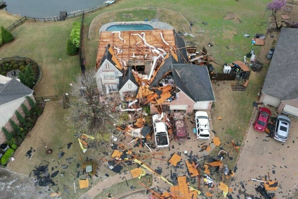 Uværet onsdag førte til store skader på denne boligen i Owasso i Oklahoma.