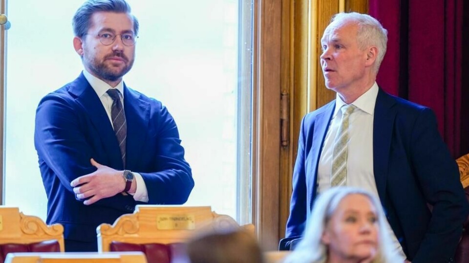 Sveinung Rotevatn (V, t.v.) stiller til gjenvalg på Stortinget, i motsetning til Høyres Jan Tore Sanner. Foto: Terje Pedersen / NTB