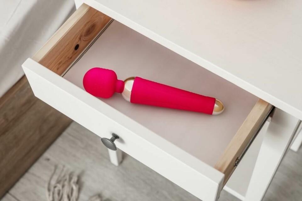 Mange kvinner bruker vibratorer når de onanerer. Mange kvinner bruker vibratorer når de onanerer. Foto: Pixel-Shot / Shutterstock / NTB