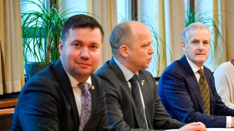Fra venstre: Landbruksminister Geir Pollestad (Sp), finansminister Trygve Slagsvold (Sp) og statsminister Jonas Gahr Støre (Ap).