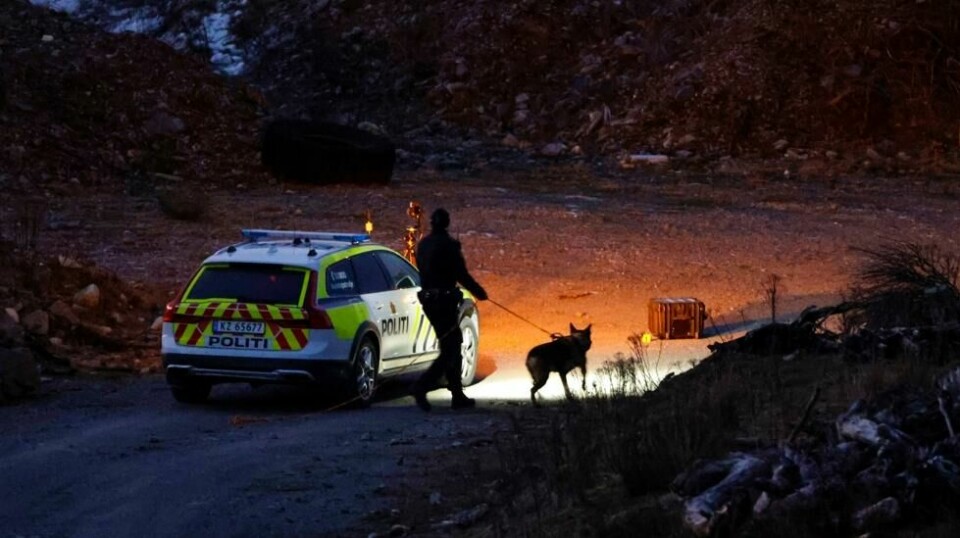 Politiet etterforsker bilbrann som drap i Øygarden utenfor Bergen. Foto: Paul S. Amundsen / NTB