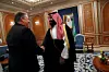 USAs utenriksminister Mike Pompeo møtte kronprins bin Salman tirsdag. Khashoggi-skandalen sto øverst på agendaen. NTB Scanpix/Reuters.