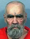 Fengselsfoto av Charles Manson med hakekors tatovert i panna. Foto: California Department of Corrections and Rehabilitation
