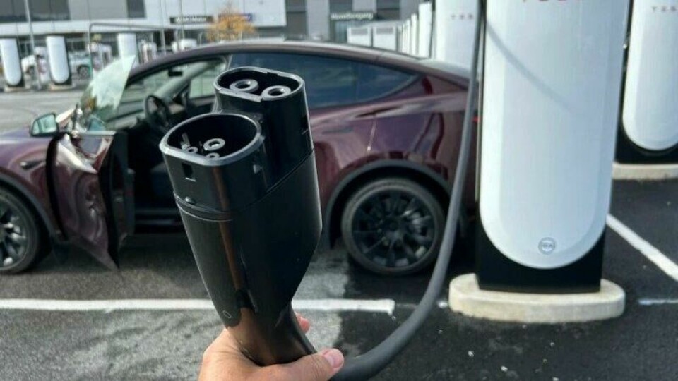 Ladekablene inneholder metaller som er lett omsettelig, og har derfor blitt interessant for kriminelle bander. Det vil Tesla ha en slutt på.